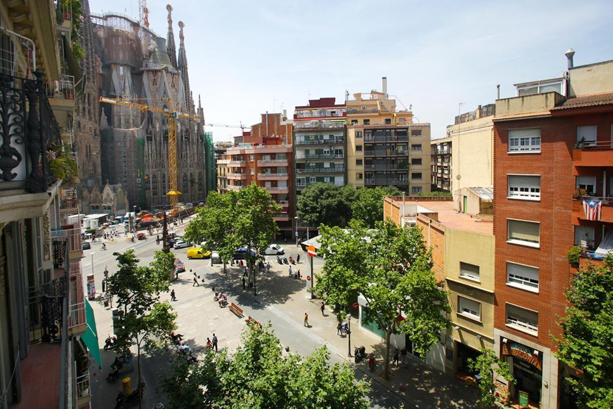 Gaudi Sagrada Familia Appartamento Barcellona Esterno foto